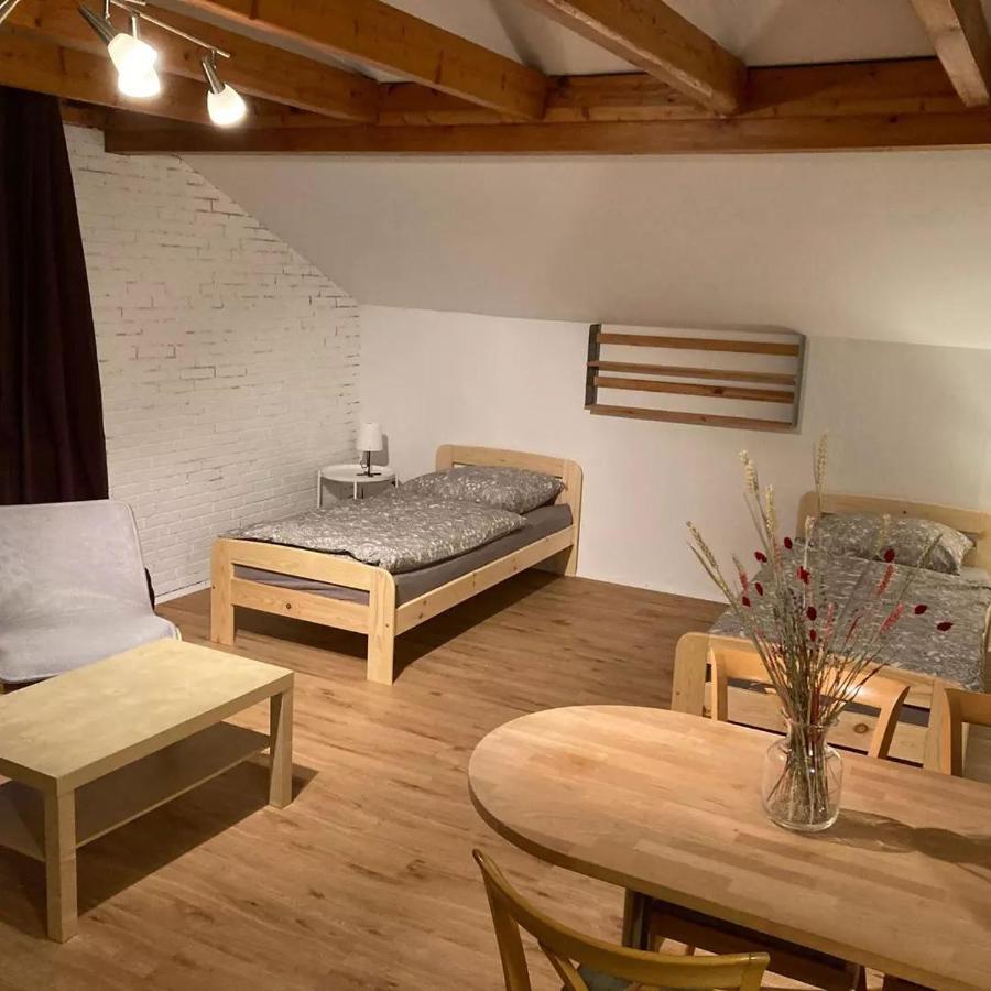 Gastezimmer Dusterhus Gemmingen Esterno foto